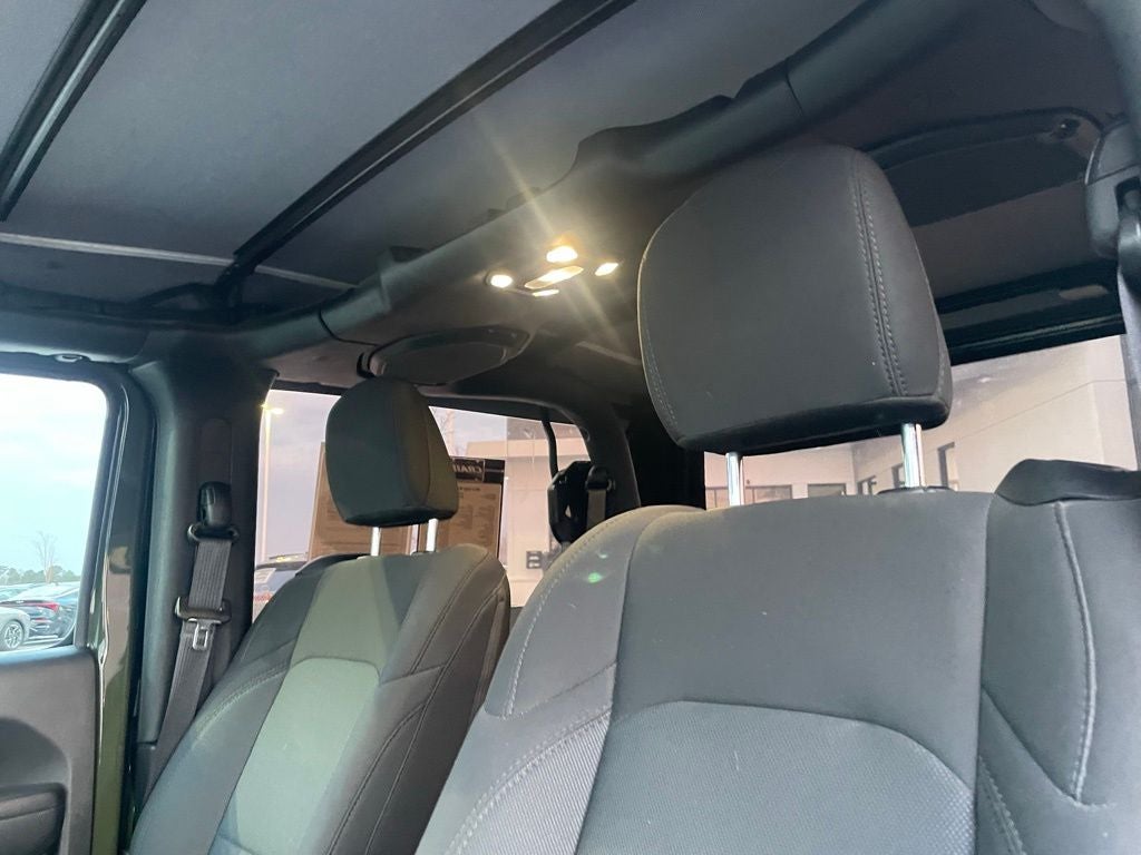 2022 Jeep Wrangler - WILLYS 4X4 / APPLE CARPLAY