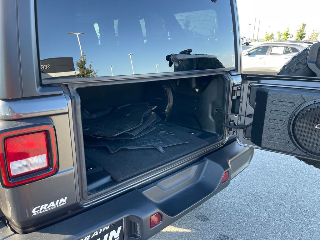 2023 Jeep Wrangler Rubicon - APPLE CARPLAY / NAVIGATION