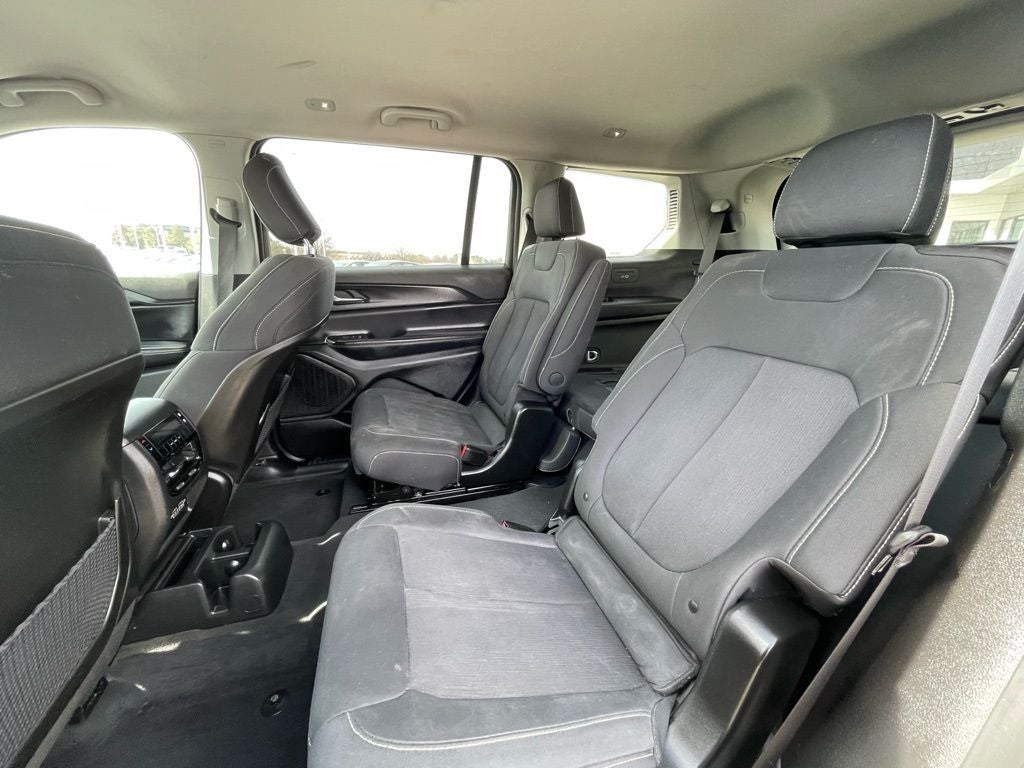 2023 Jeep Grand Cherokee L Laredo - POWER LIFTGATE / WIRELESS CHARGING PAD