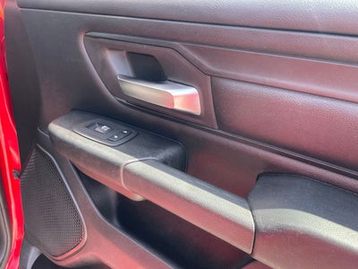 2019 RAM 1500 Tradesman - IT'S GOT A HEMI / TOWING PACKAGE