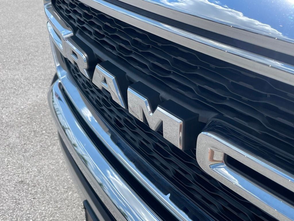 2019 RAM 1500 Tradesman - IT'S GOT A HEMI / TOWING PACKAGE