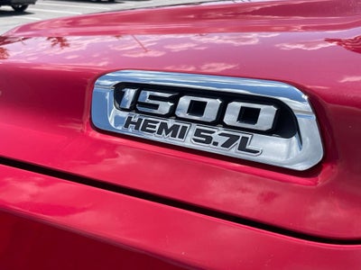 2019 RAM 1500 Tradesman - IT'S GOT A HEMI / TOWING PACKAGE