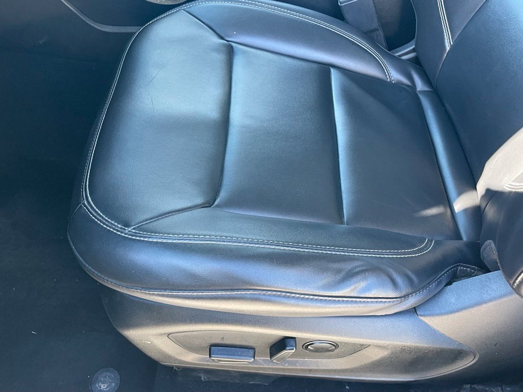 2022 Ford Explorer XLT - POWER LIFTGATE / TOW PKG