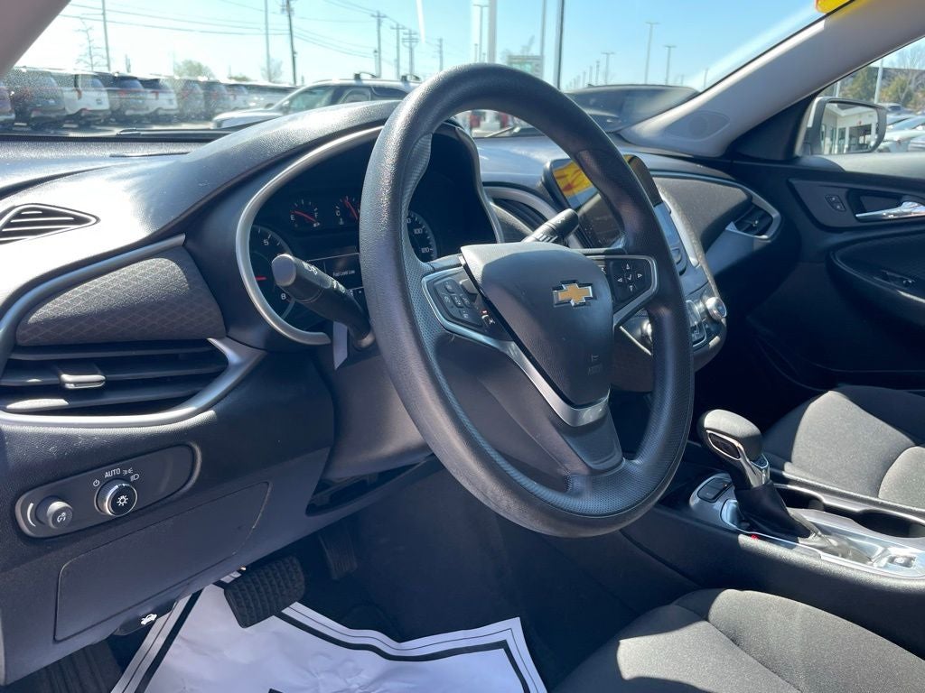 2023 Chevrolet Malibu LS 1FL - APPLE CARPLAY / KEYLESS START