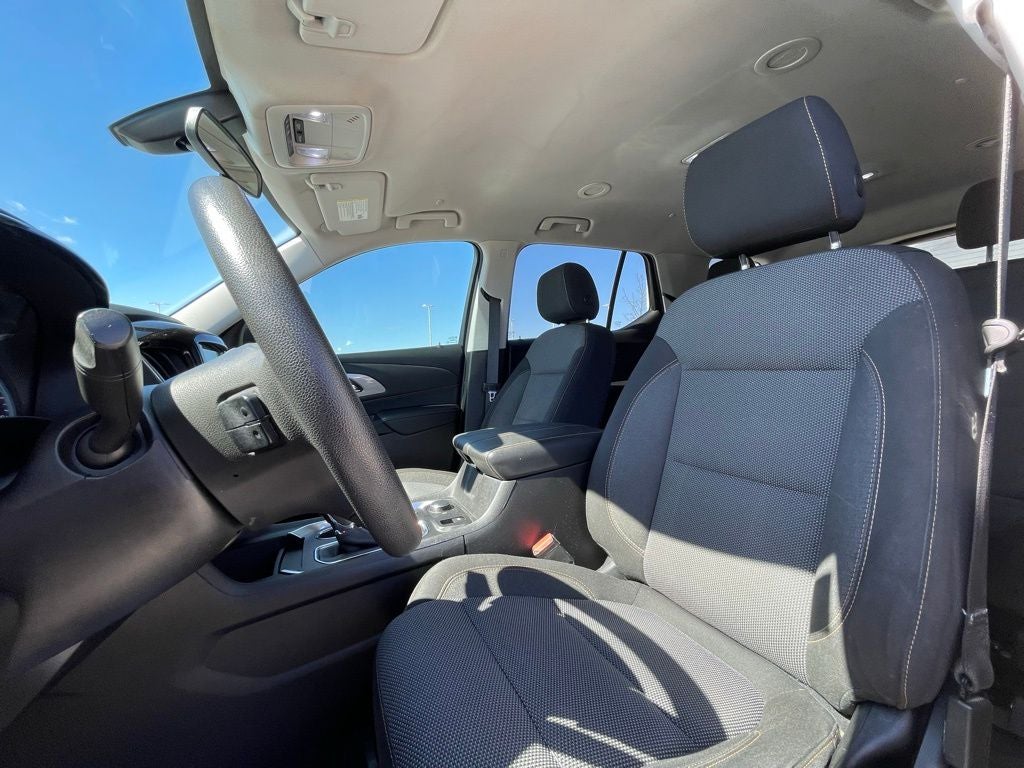 2019 Chevrolet Traverse LS - ONE OWNER / CLEAN CARFAX