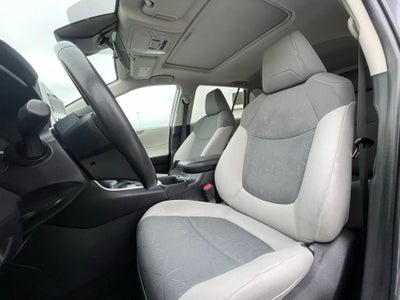 2022 Toyota RAV4 XLE - MOONROOF / RADAR CRUISE