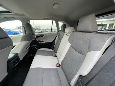 2022 Toyota RAV4 XLE - MOONROOF / RADAR CRUISE