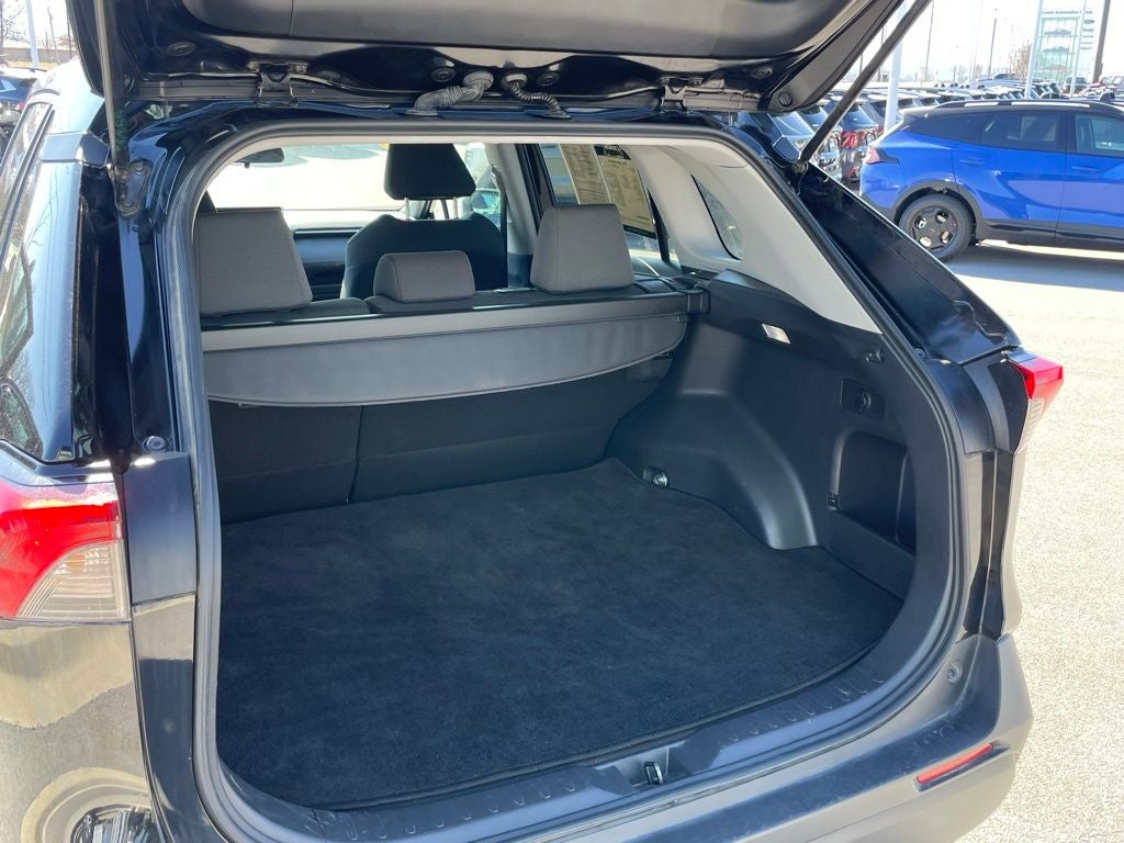 2024 Toyota RAV4 XLE - BLIND SPOT MONITOR / 7 INCH DISPLAY