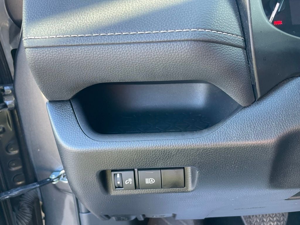 2024 Toyota RAV4 XLE - WIRELESS CARPLAY / LANE DEPARTURE ALERT