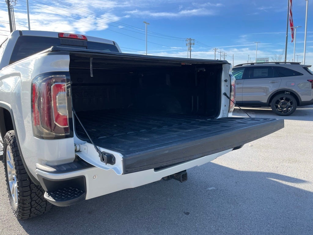 2018 GMC Sierra 1500 Denali - MOONROOF / CLEAN CARFAX