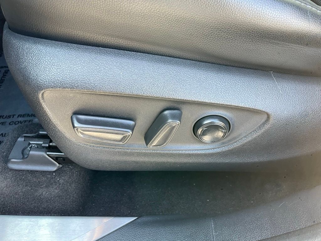 2023 Toyota Highlander Hybrid Limited - MOONROOF / VENTILATED SEATS