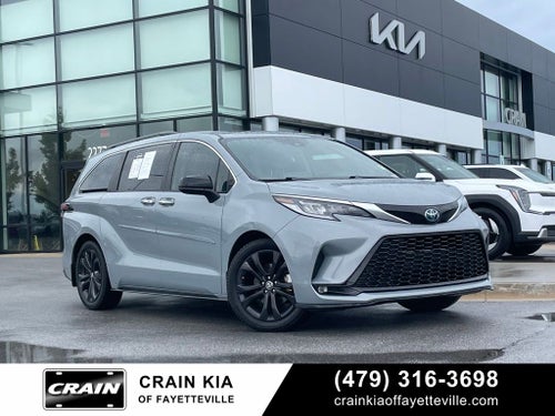 2023 Toyota Sienna XSE - MOONROOF / HANDS FREE SLIDING DOORS