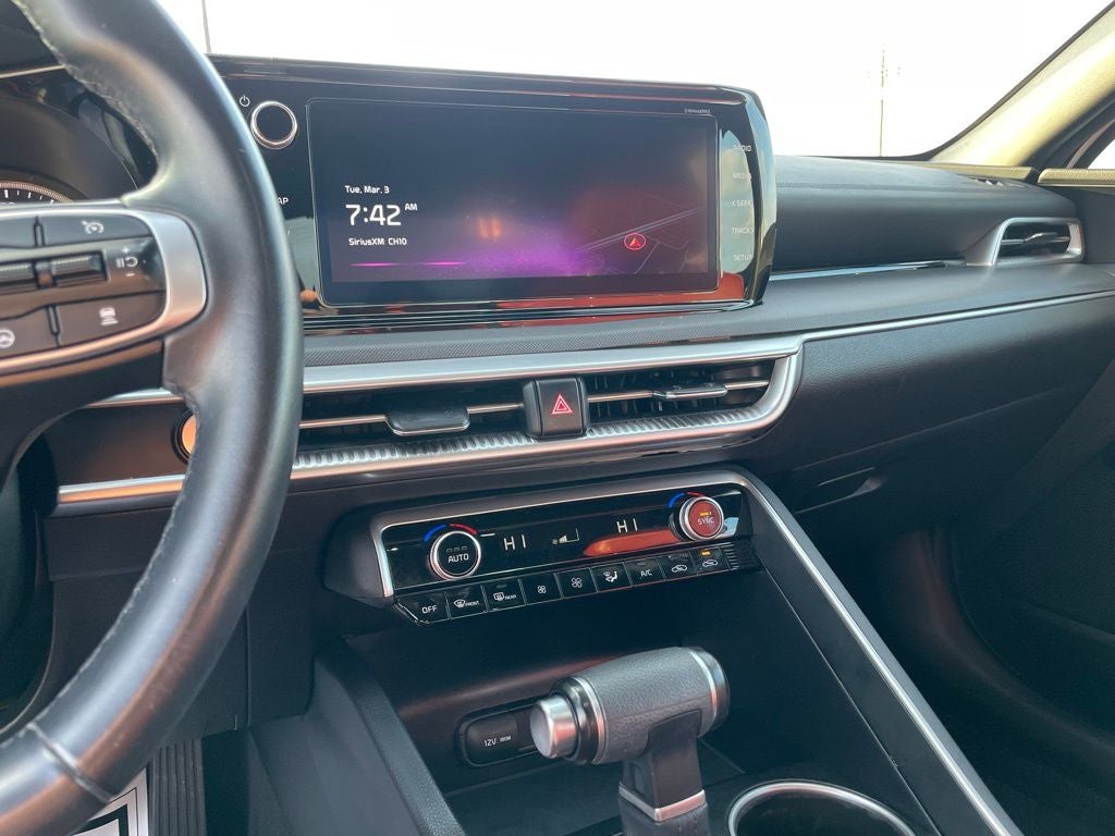 2023 Kia K5 GT-Line - PANORAMIC SUNROOF / RED INTERIOR