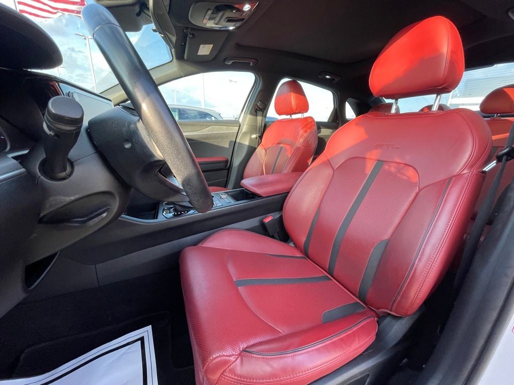 2023 Kia K5 GT-Line - PANORAMIC SUNROOF / RED INTERIOR