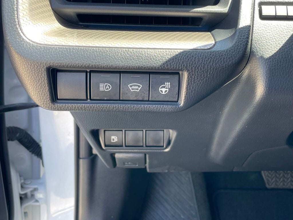 2024 Toyota Prius XLE - 52 MPG / RAIN SENSING WIPERS
