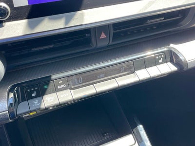 2024 Toyota Prius XLE - 52 MPG / RAIN SENSING WIPERS