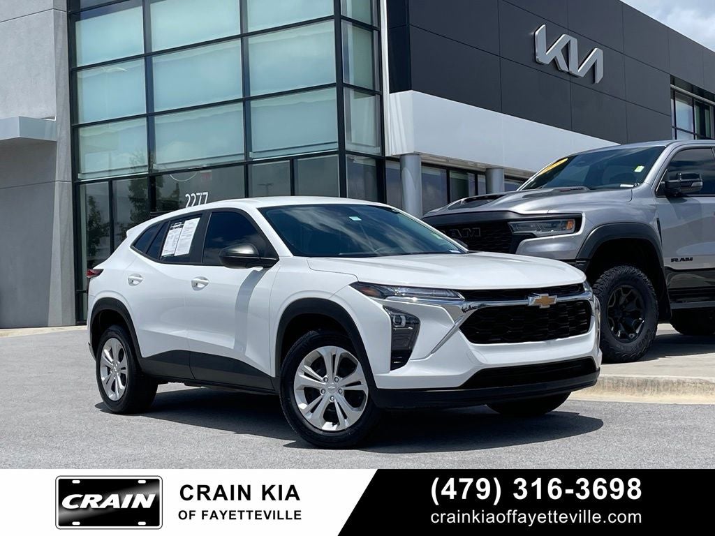 2025 Chevrolet Trax LS