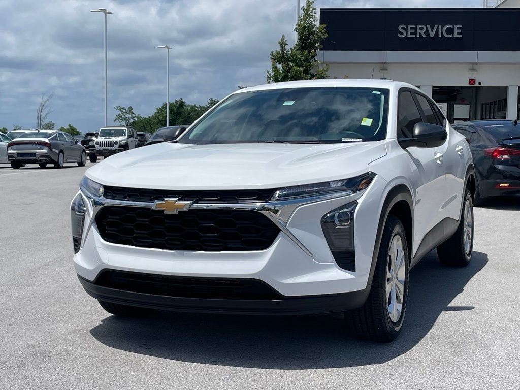 2025 Chevrolet Trax LS