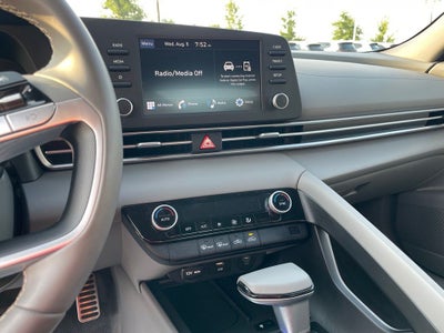 2025 Hyundai ELANTRA SEL Sport - 39 MPG / APPLE CARPLAY