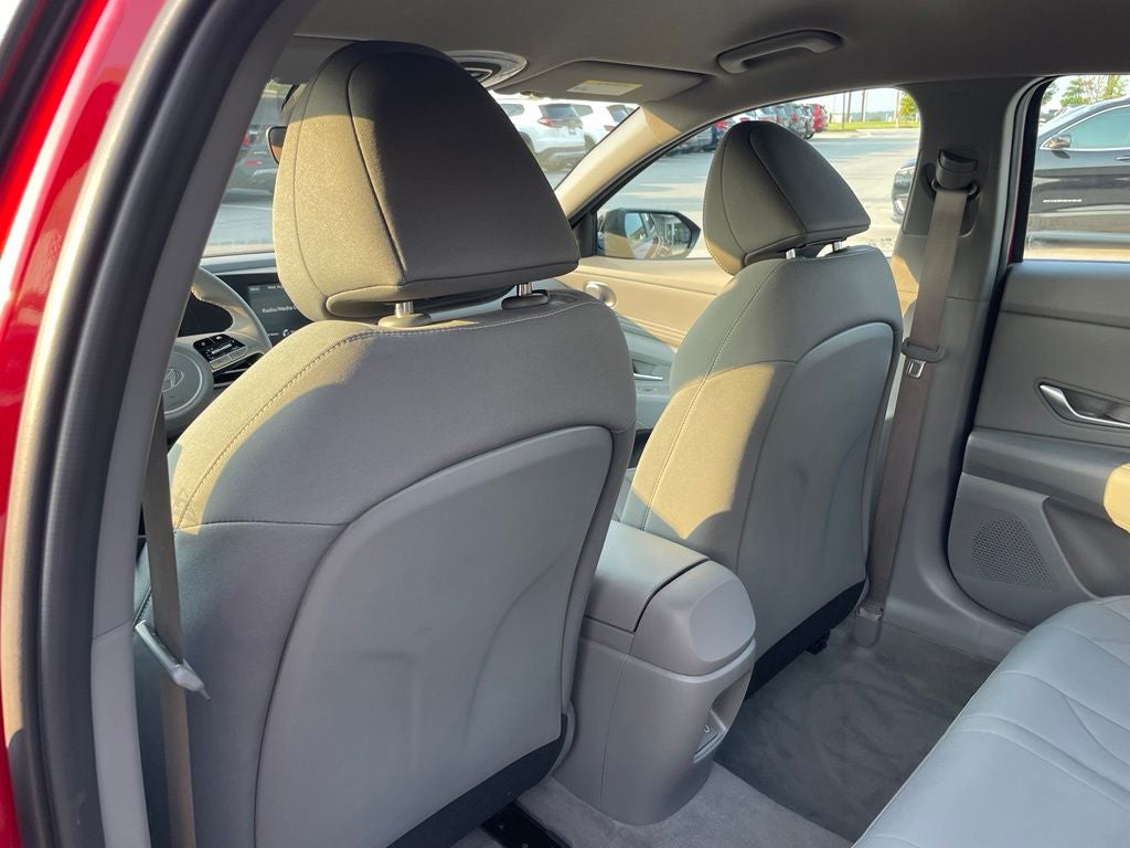 2025 Hyundai ELANTRA SEL Sport - 39 MPG / APPLE CARPLAY