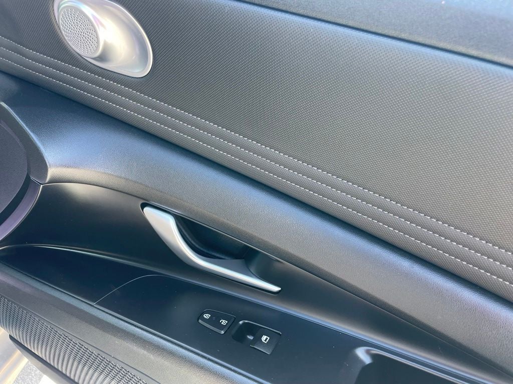 2023 Hyundai ELANTRA HYBRID Limited - POWER MOONROOF / VENITALTED SEATS