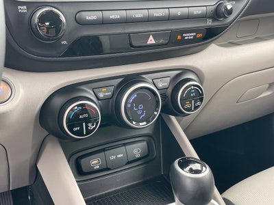 2025 Hyundai VENUE SEL - POWER MOONROOF / APPLE CARPLAY