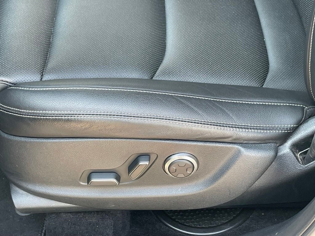 2022 Genesis GV70 2.5T - PANORAMIC SUNROOF / VENTILATED SEATS