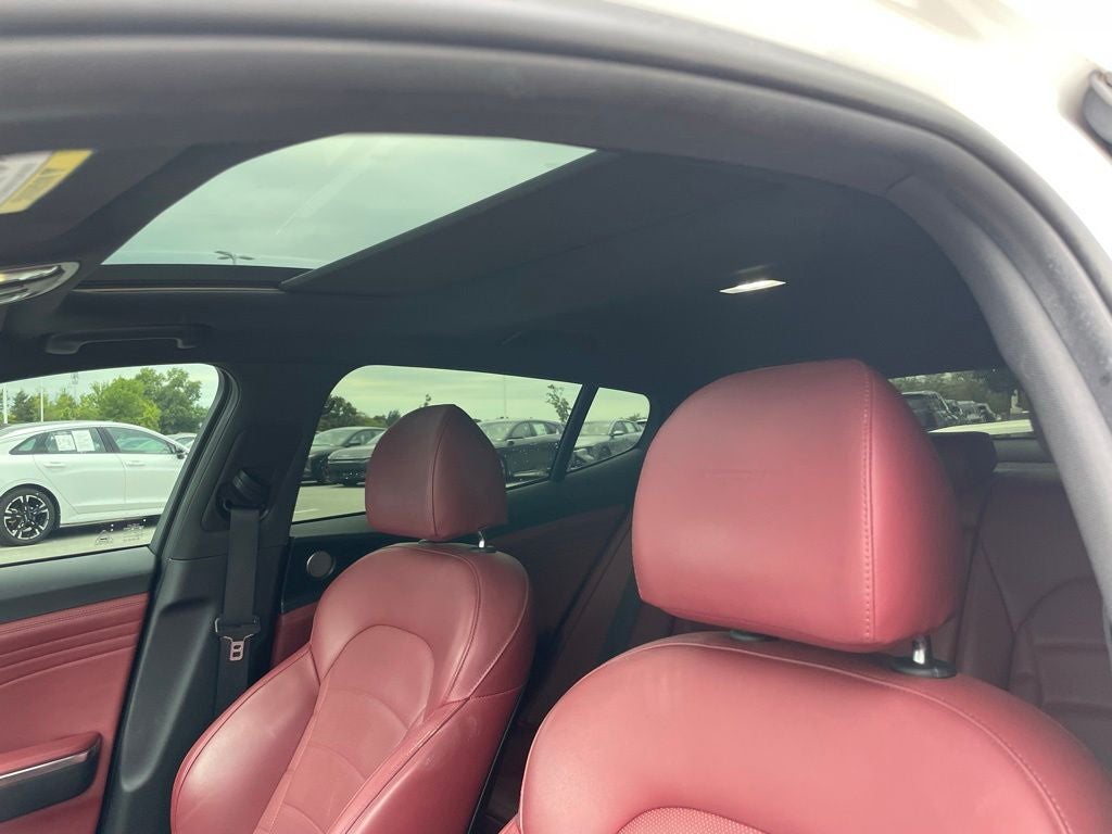 2022 Kia Stinger GT2 - RED INTERIOR PKG / ALL WHEEL DRIVE