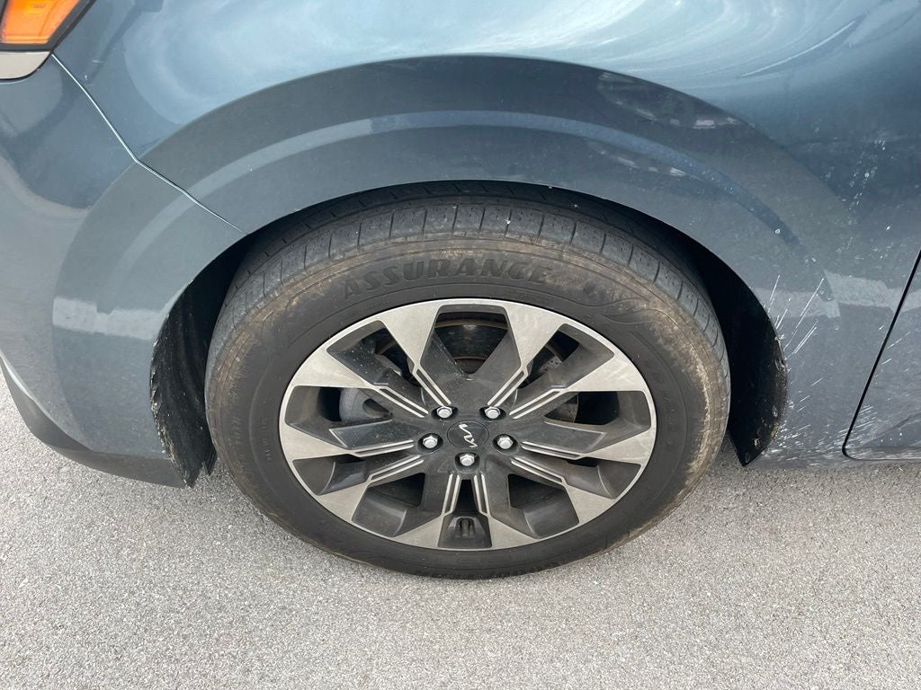 2024 Kia Carnival EX