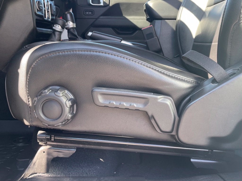 2020 Jeep Wrangler Unlimited Sahara Altitude Leather, Navi, Alpine, One Owner, Clean CarFax
