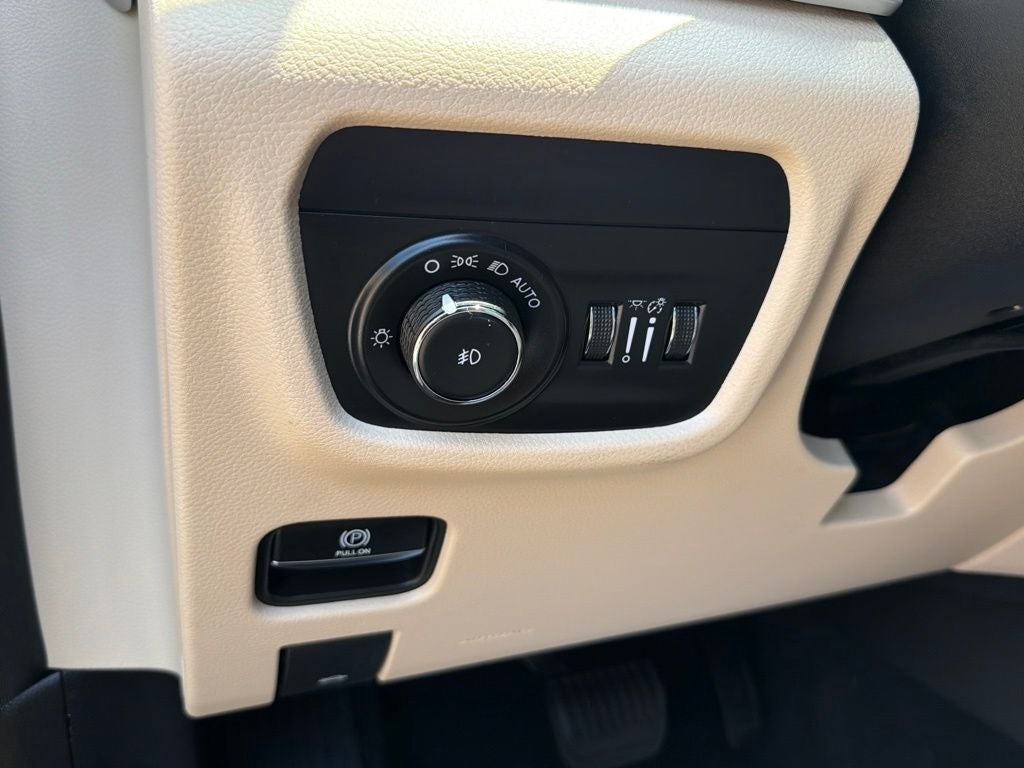 2023 Jeep Grand Cherokee Limited CARFAX 1-OWNER