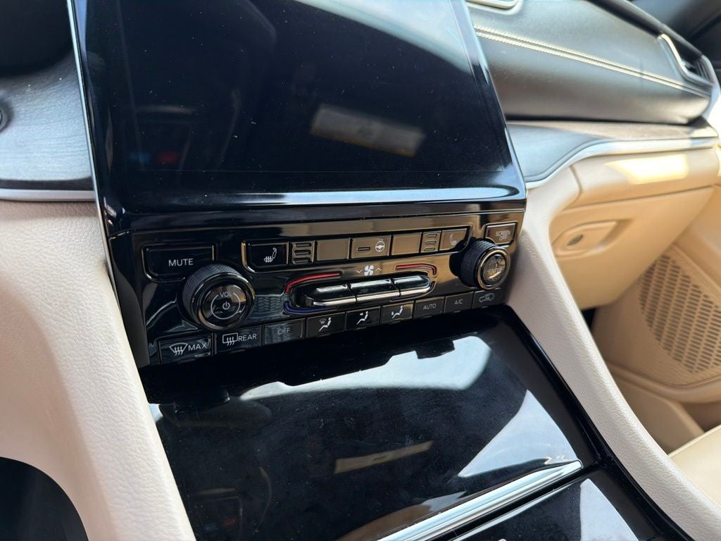 2023 Jeep Grand Cherokee Limited CARFAX 1-OWNER