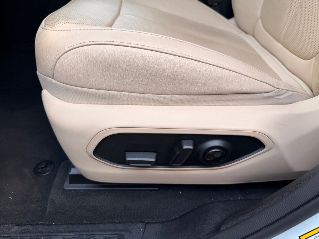 2023 Jeep Grand Cherokee L Limited CARFAX 1-OWNER