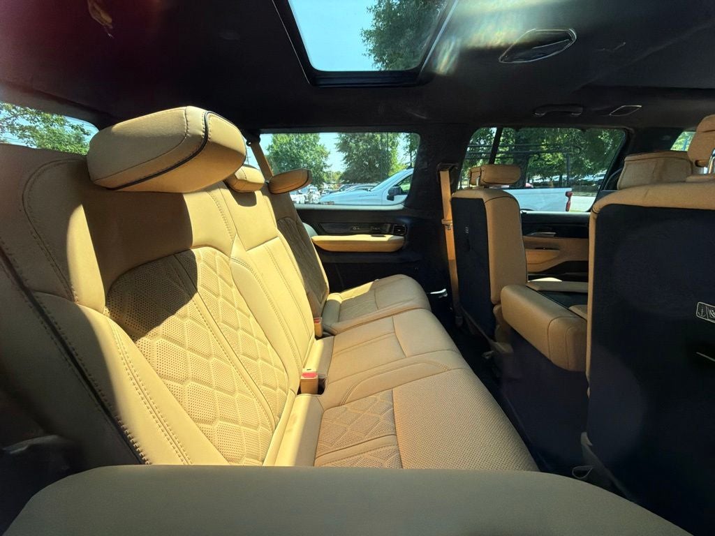 2025 Jeep Grand Wagoneer L Series III Obsidian, Pano Roof, Navi, 22" Wheels, CLEAN CARFA