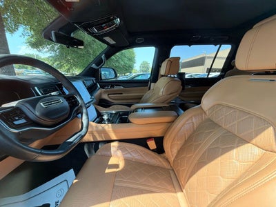 2025 Jeep Grand Wagoneer L Series III Obsidian, Pano Roof, Navi, 22" Wheels, CLEAN CARFA