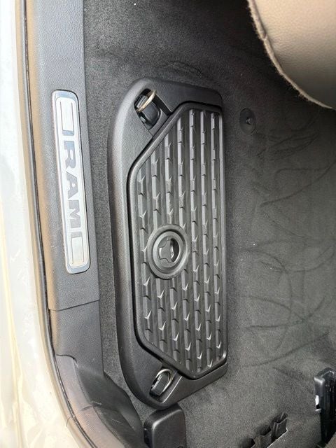 2022 RAM 1500 Laramie CLEAN CARFAX 1-OWNER