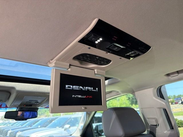 2017 GMC Yukon Denali - Photo 31