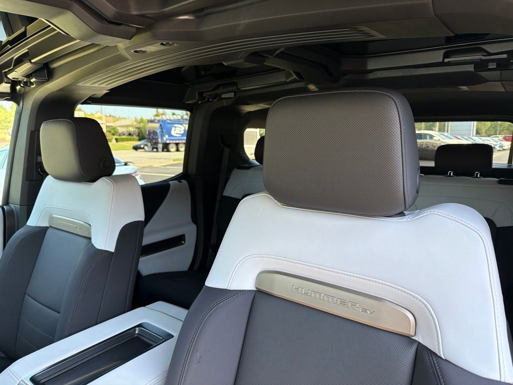 2025 GMC Hummer EV SUV 3X Low Miles, Clean CarFax