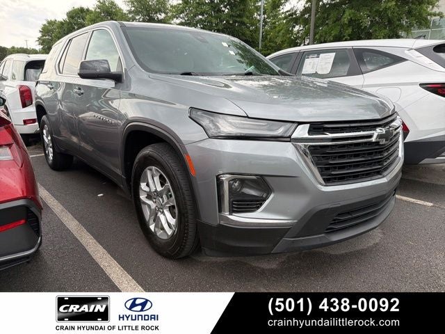 2023 Chevrolet Traverse AWD LS's photo