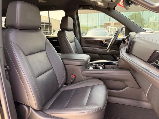 2025 Chevrolet Tahoe Z71 - Photo 30