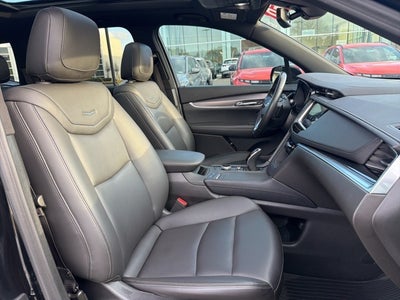 2023 Cadillac XT6 Luxury