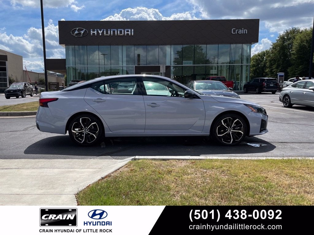 2024 Nissan Altima 2.5 SR Clean CarFax, One Owner