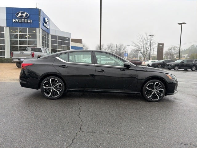 2025 Nissan Altima 2.5 SR