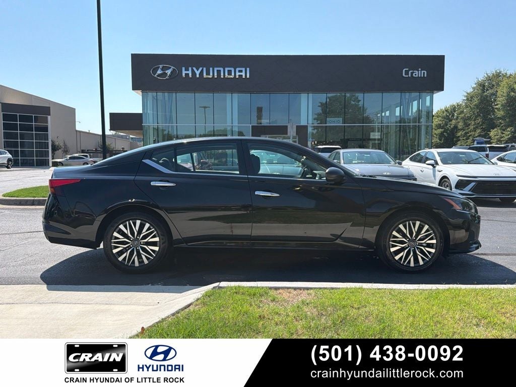 2025 Nissan Altima 2.5 SV CARFAX 1-Owner