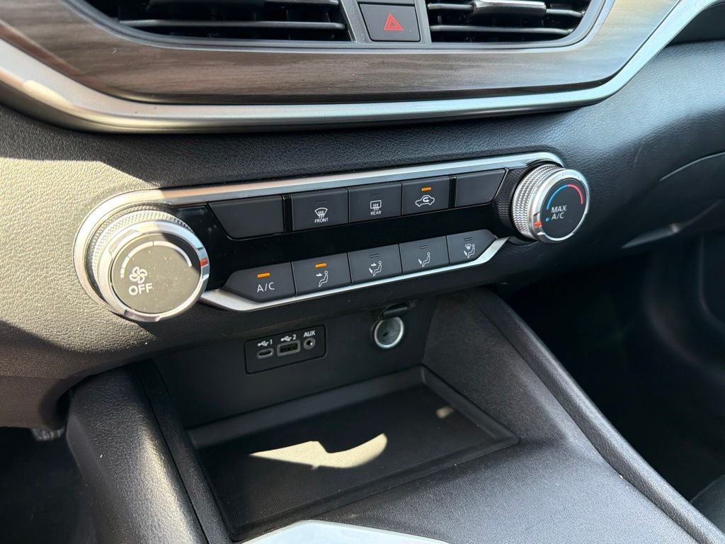 2025 Nissan Altima 2.5 SV CARFAX 1-Owner