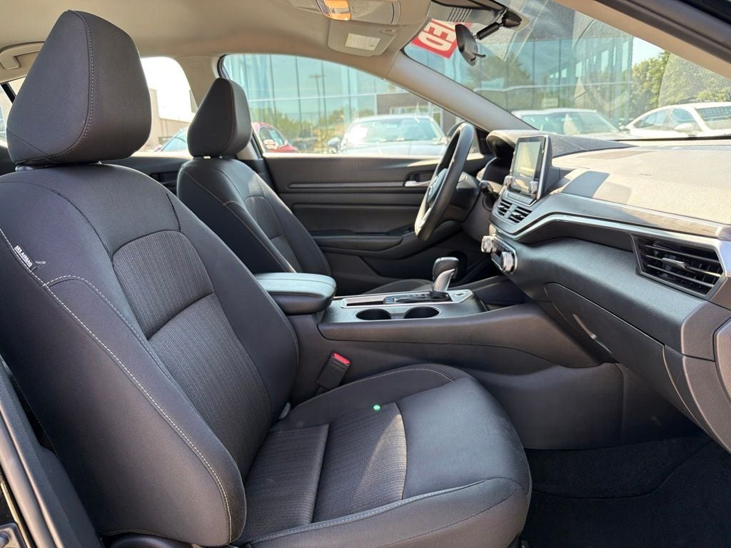 2025 Nissan Altima SV - Photo 32