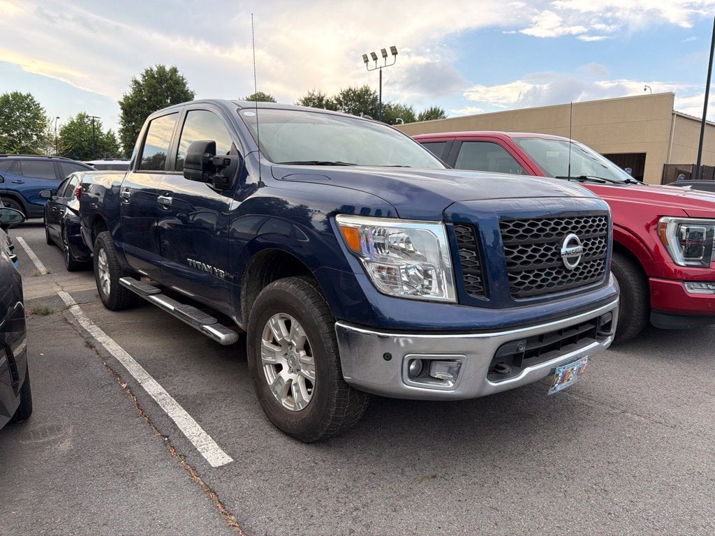 2019 Nissan Titan SV Clean CarFax, Navi, Blind Spot, CarPlay