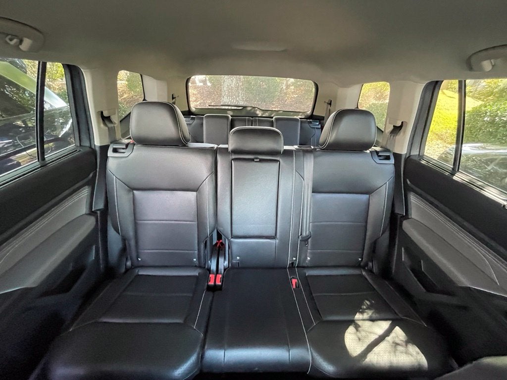 2023 Volkswagen Atlas 2.0T SE w/Technology Clean CarFax, One Owner, Third Row Seat