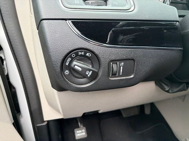 2020 Dodge Grand Caravan SXT - Photo 11