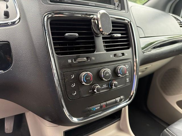 2020 Dodge Grand Caravan SXT - Photo 16